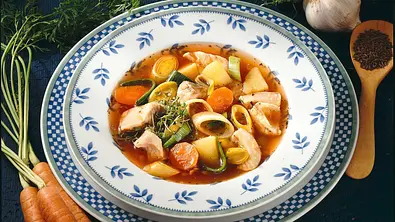 Karpfensuppe Rezept - Foto: LECKER @ Bauer Media Group