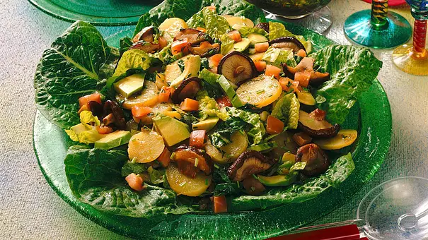 Kartoffel-Avocadosalat Rezept - Foto: LECKER @ Bauer Media Group