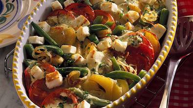 Kartoffel-Bohnenauflauf mit Schafskäse Rezept - Foto: LECKER @ Bauer Media Group