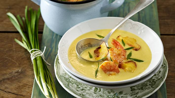 Kartoffel-Currysuppe mit Garnelen Rezept - Foto: House of Food / Bauer Food Experts KG