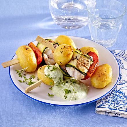 Kartoffel-Fisch-Spieße mit Grüner Soße Rezept Kartoffel-Fisch-Spieße mit Grüner Soße Rezept
