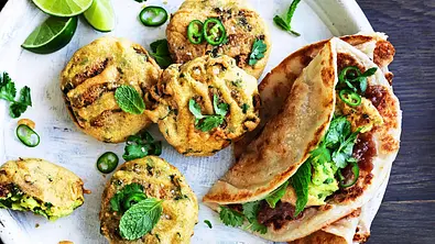 Kartoffel-Fritters „Global Yum“ Rezept - Foto: LECKER @ Bauer Media Group