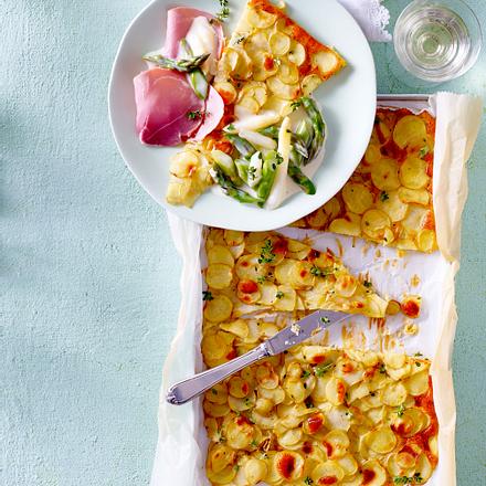 Kartoffel-Galette mit Bechamelspargel und Katenschinken Rezept