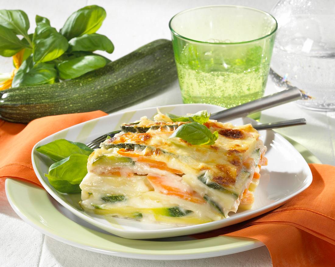 Kartoffel-Gemüseauflauf Rezept | LECKER