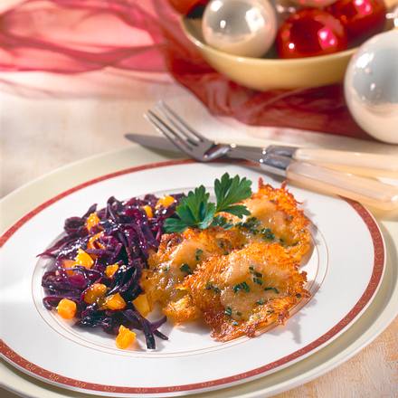Kartoffel-Käsefritter mit Rotkohl Rezept Kartoffel-Käsefritter mit Rotkohl Rezept