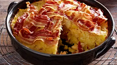 Kartoffel-Knollensellerie-Stampf mit Speck aus dem Ofen (Neeps and Tatties) Rezept - Foto: LECKER @ Bauer Media Group