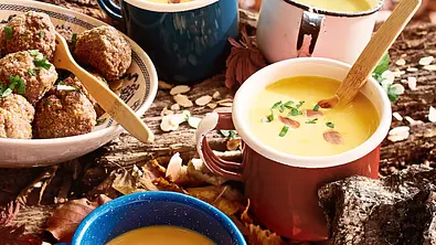Kartoffel-Möhrchen-Suppe Rezept - Foto: LECKER @ Bauer Media Group