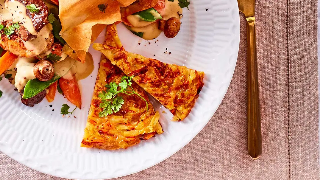 Kartoffel-Möhren-Rösti Rezept - Foto: LECKER @ Bauer Media Group Kartoffel-Möhren-Rösti Rezept - Foto: LECKER @ Bauer Media Group