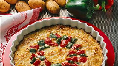 Kartoffel-Paprika-Gratin Rezept - Foto: LECKER @ Bauer Media Group
