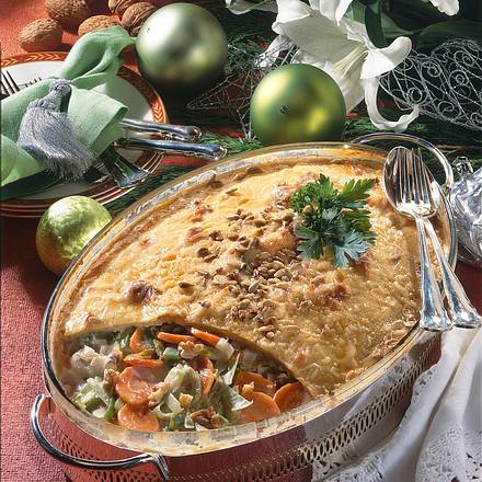 Kartoffel-Pastete mit Rahmgemüse & Nüssen Rezept Kartoffel-Pastete mit Rahmgemüse & Nüssen Rezept