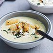 Kartoffel-Pastinaken-Suppe mit Petersiliencroûtons Rezept - Foto: House of Food / Bauer Food Experts KG