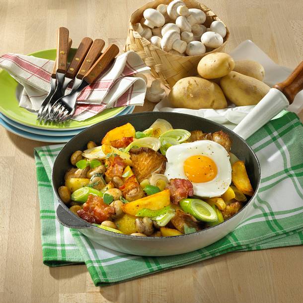 Kartoffel-Pfanne mit Pilzen Rezept Kartoffel-Pfanne mit Pilzen Rezept