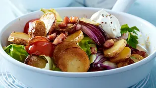 Kartoffel-Pfanne mit Spitzkohl Rezept - Foto: LECKER @ Bauer Media Group