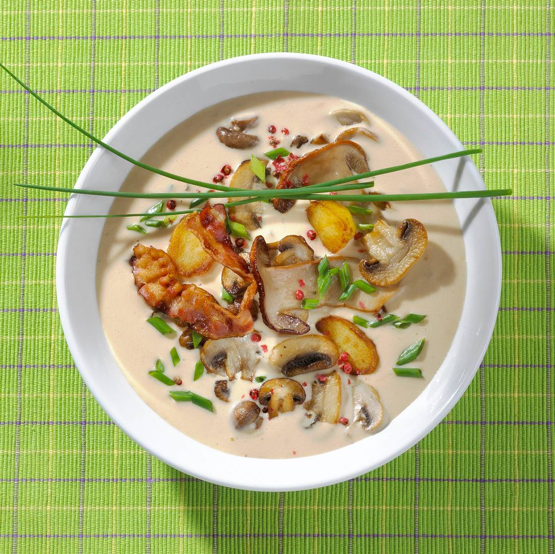 Kartoffel-Pilzeintopf mit Speck Rezept | LECKER