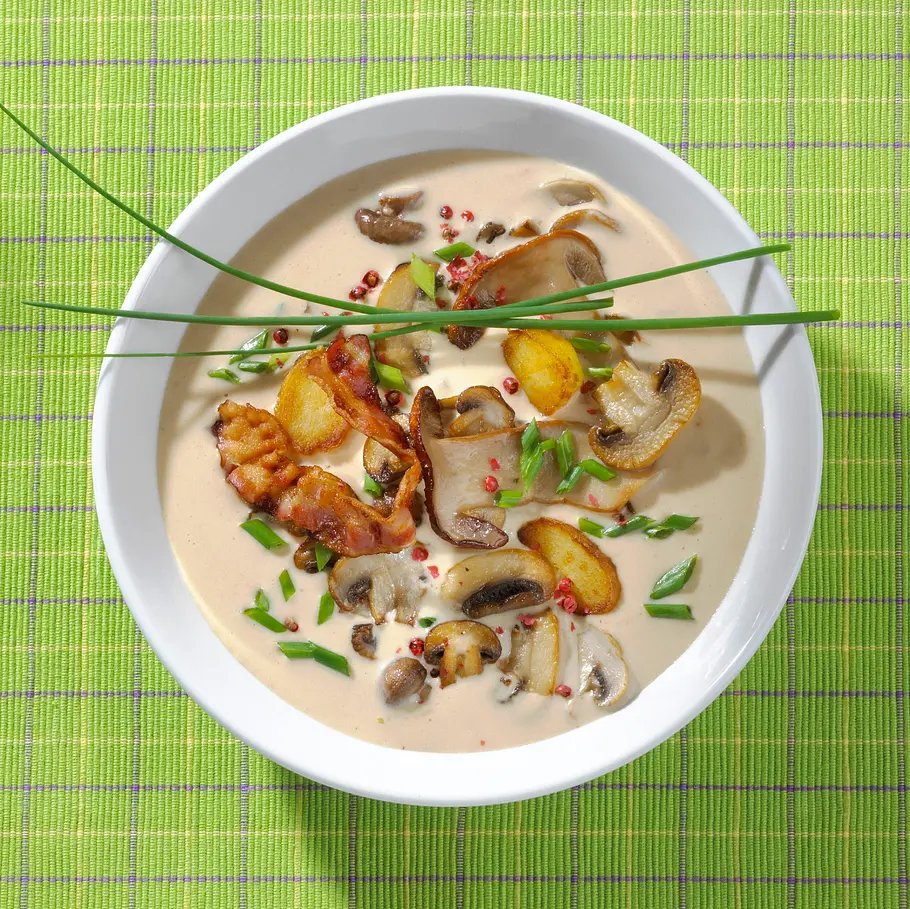 Kartoffel-Pilzeintopf mit Speck Rezept Kartoffel-Pilzeintopf mit Speck Rezept