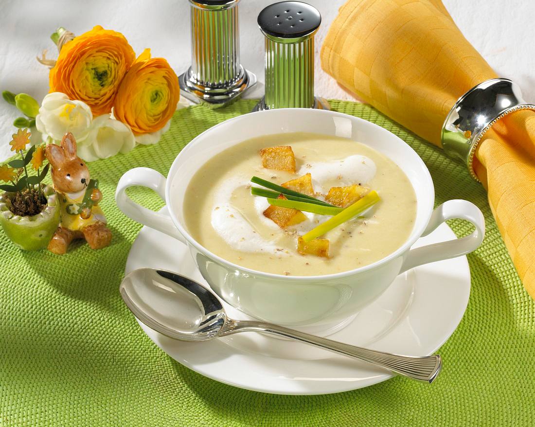 Kartoffel-Porree-Suppe Rezept | LECKER