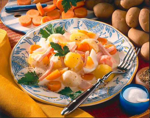 Kartoffel-Ragout mit Kasseler und Ei Rezept