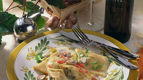 Kartoffel-Ravioli mit Porree-Pilz-Füllung Rezept - Foto: House of Food / Bauer Food Experts KG