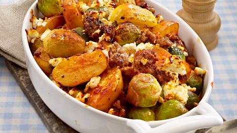 Kartoffel-Rosenkohl-Auflauf Rezept - Foto: House of Food / Bauer Food Experts KG