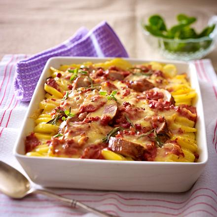 Kartoffel-Schweinelendchen-Gratin in Speck-Tomatenrahm Rezept Kartoffel-Schweinelendchen-Gratin in Speck-Tomatenrahm Rezept