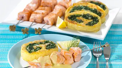 Kartoffel-Spinatrolle zu Lachsspieß und Zitronensoße Rezept - Foto: LECKER @ Bauer Media Group