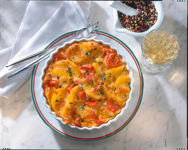 Kartoffel-Tomaten-Auflauf Rezept | LECKER