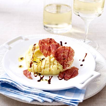 Kartoffel-Trüffelbutter-Püree mit gebratener Salsicce Rezept