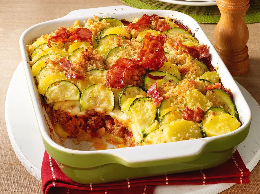 Kartoffel-Zucchini-Auflauf mit Hack Rezept Kartoffel-Zucchini-Auflauf mit Hack Rezept