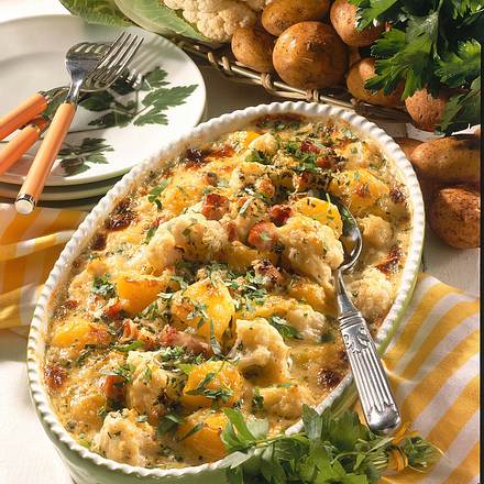 Kartoffelauflauf mit Kräutersoße Rezept Kartoffelauflauf mit Kräutersoße Rezept