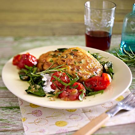 Kartoffelbratlinge mit würzigem Spinat Rezept Kartoffelbratlinge mit würzigem Spinat Rezept
