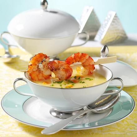 Kartoffelcreme-Suppe mit Garnelenspieß Rezept Kartoffelcreme-Suppe mit Garnelenspieß Rezept