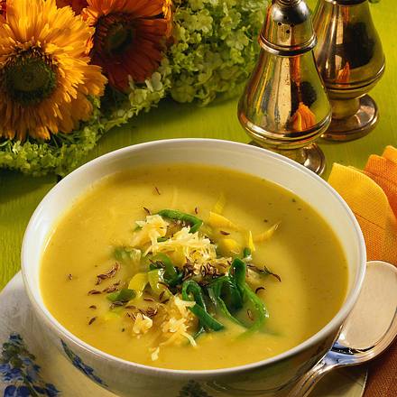 Kartoffelcremesuppe mit Käse Rezept Kartoffelcremesuppe mit Käse Rezept