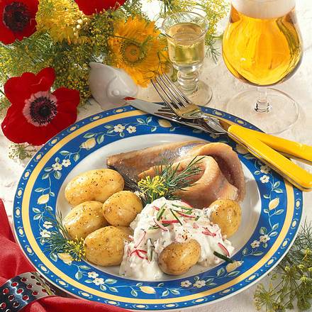 Kartoffeln mit Frühlingsquark Rezept Kartoffeln mit Frühlingsquark Rezept