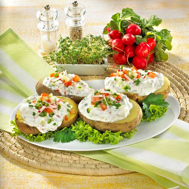Kartoffeln mit Gemüsequark Rezept Kartoffeln mit Gemüsequark Rezept