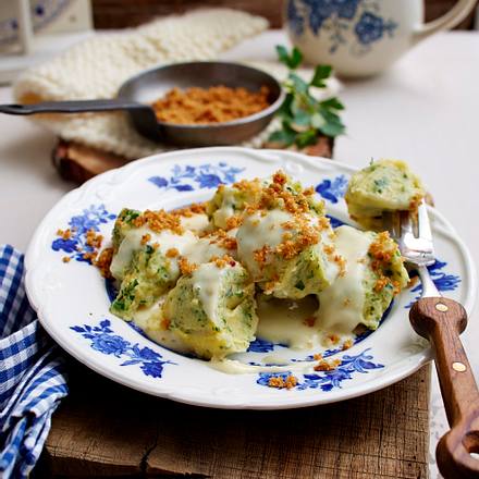 Kartoffelnockerln mit 4-Käsesoße Rezept