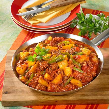Kartoffelpfanne à la Bolognese Rezept Kartoffelpfanne à la Bolognese Rezept