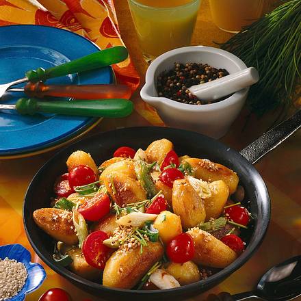 Kartoffelpfanne mit Sesam Rezept Kartoffelpfanne mit Sesam Rezept