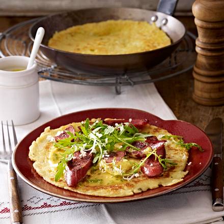 Kartoffelpfannkuchen mit Senfcreme und Kabanossi Rezept Kartoffelpfannkuchen mit Senfcreme und Kabanossi Rezept