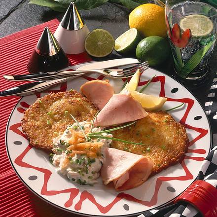Kartoffelpuffer mit bunten Quark Rezept Kartoffelpuffer mit bunten Quark Rezept