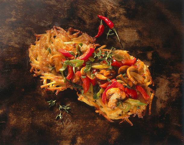 Kartoffelpuffer mit Chili-Gemüse Rezept Kartoffelpuffer mit Chili-Gemüse Rezept