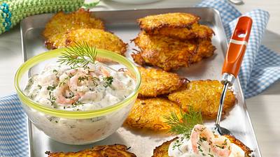 Kartoffelpuffer mit Krabben-Dillrahm Rezept - Foto: House of Food / Bauer Food Experts KG