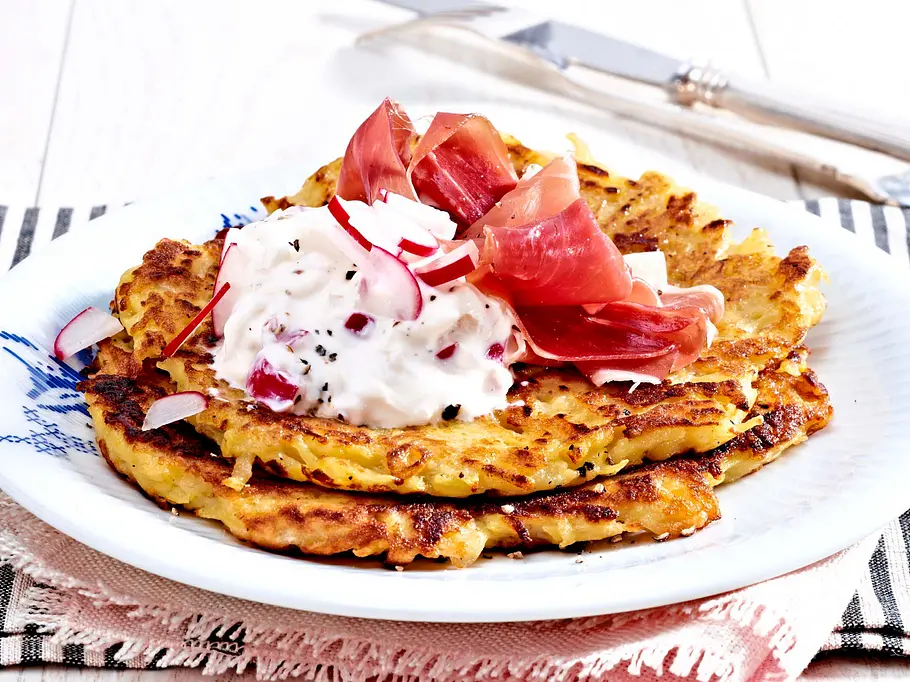 Kartoffelpuffer mit Parmaschinken Rezept Kartoffelpuffer mit Parmaschinken Rezept