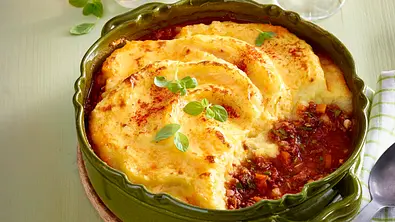 Kartoffelpüree-Bolognese-Auflauf Rezept - Foto: LECKER @ Bauer Media Group