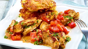 Kartoffelrösti mit Champignon-Geschnetzeltem Rezept - Foto: LECKER @ Bauer Media Group Kartoffelrösti mit Champignon-Geschnetzeltem Rezept - Foto: LECKER @ Bauer Media Group