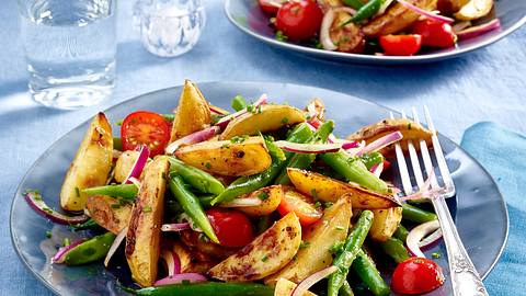 Kartoffelsalat aus Senf-Honig-Kartoffeln Rezept - Foto: House of Food / Bauer Food Experts KG