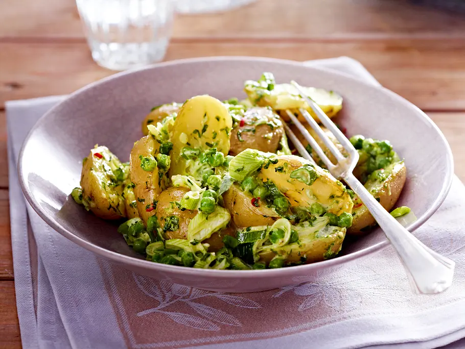 Kartoffelsalat mit Bärlauch-Mayonnaise Rezept Kartoffelsalat mit Bärlauch-Mayonnaise Rezept