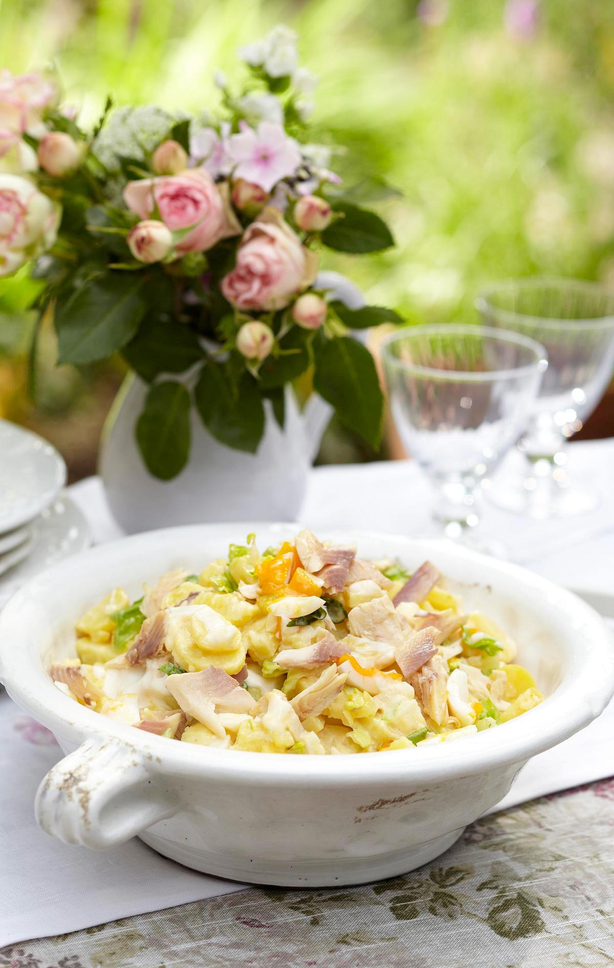 Kartoffelsalat mit geräucherter Forelle Rezept