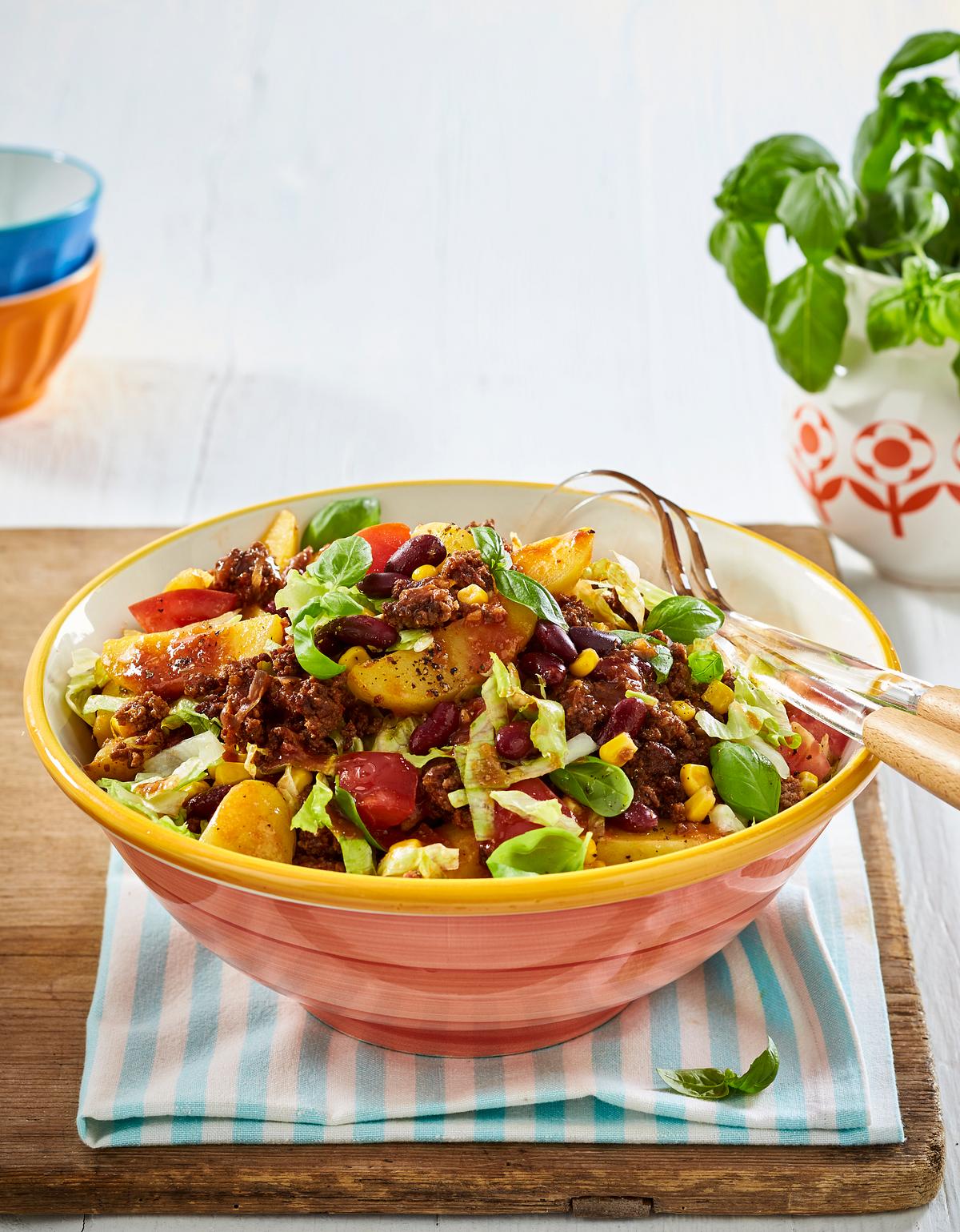 Kartoffelsalat mit Kidneybohnen und Hack Rezept