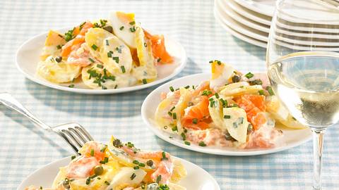 Kartoffelsalat mit Lachs Rezept - Foto: Först, Thomas