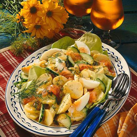 Kartoffelsalat mit Lachs Rezept Kartoffelsalat mit Lachs Rezept